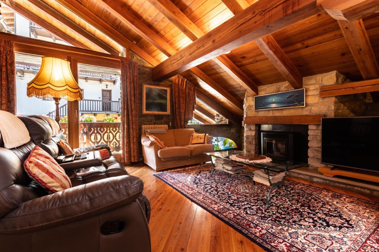 L'Atelier Du Temps - Woodstone Villa Aosta Eksteriør bilde
