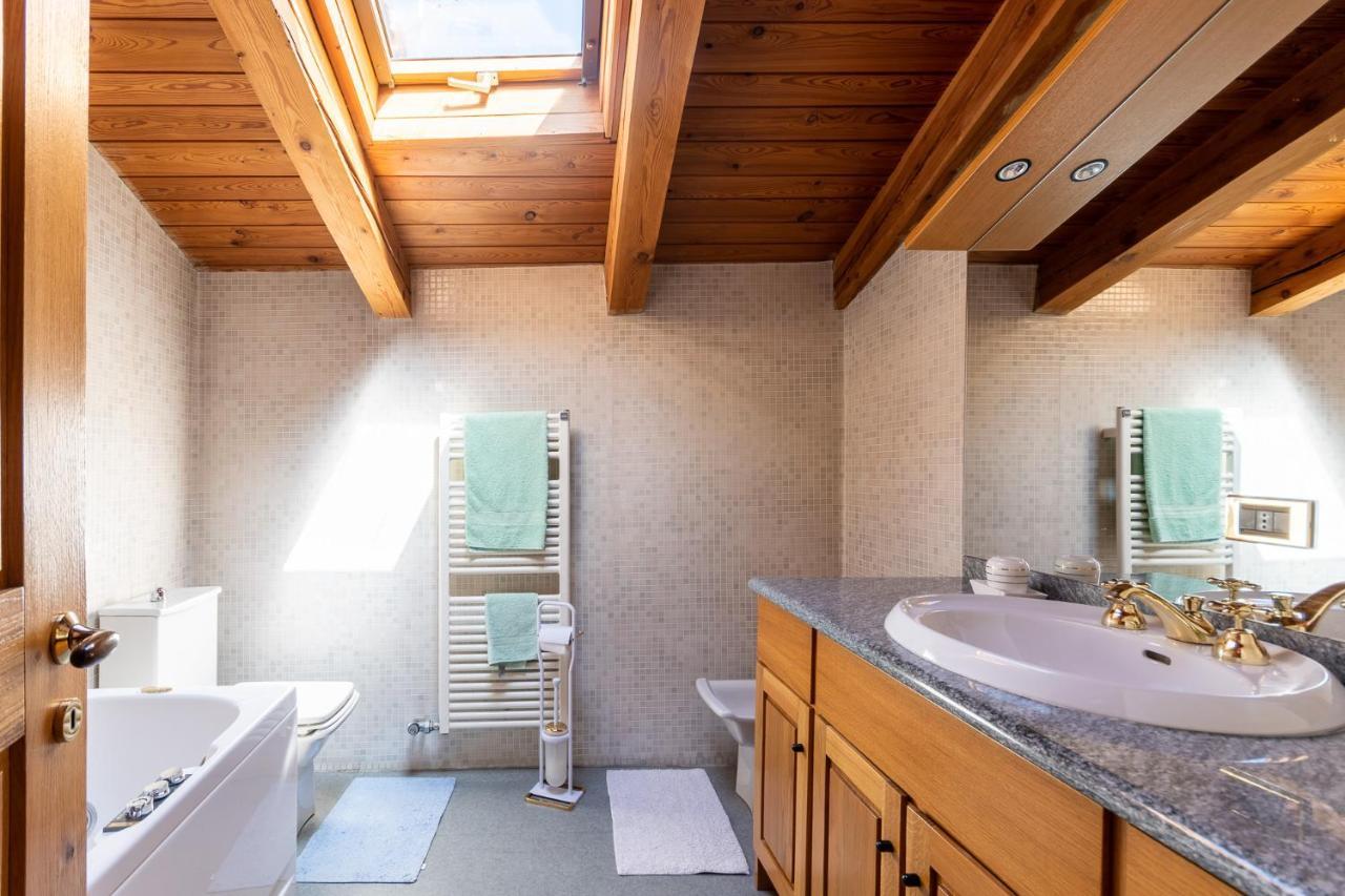 L'Atelier Du Temps - Woodstone Villa Aosta Eksteriør bilde